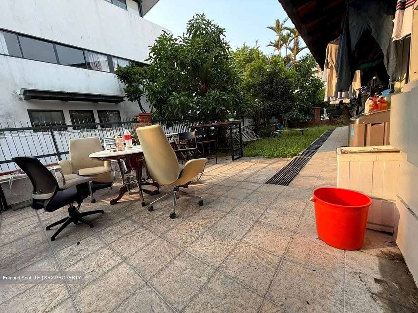 Highland Road (D19), Terrace #618907391